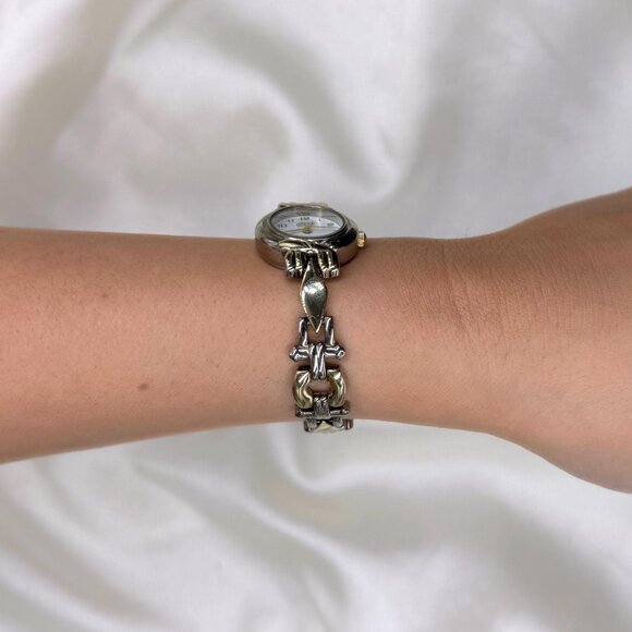 Vintage Ornate 90s Watch Two-Tone Bracelet Watch Dainty Classic Old Money Quartz - Picture 4 of 6
